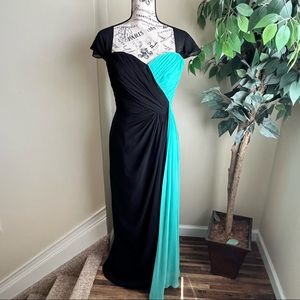Dessy Collection Floor Length Two Toned Twist Waist Gown Black Green Sz 8